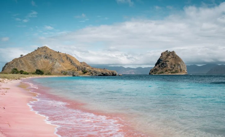 pantai-pink-labuan-bajo